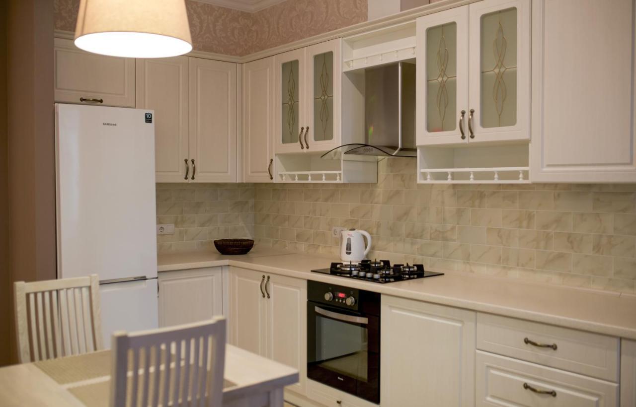 Remarkable Appartments In Town Center Poltava Exterior foto